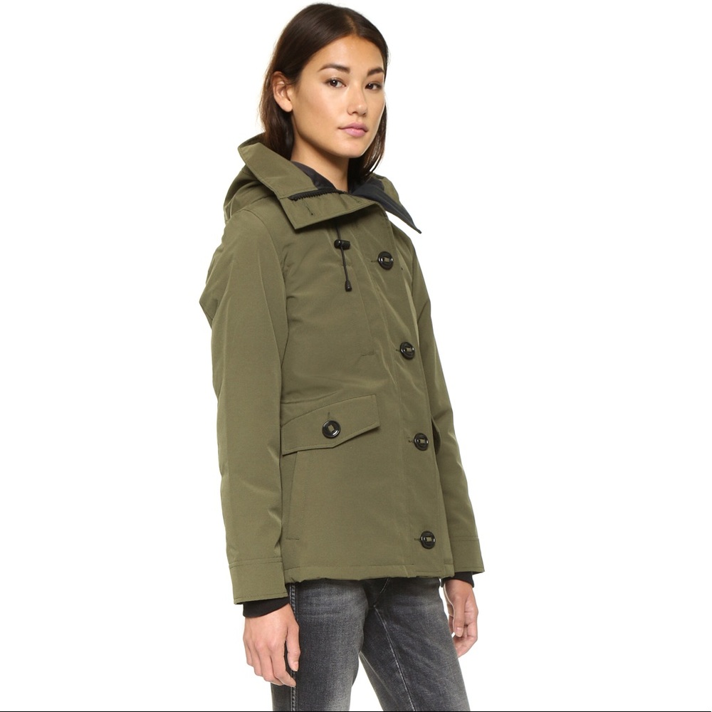 Women’s Canada Goose Rideau Slim Fit Down Parka